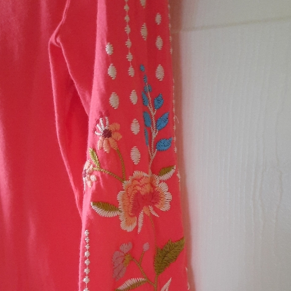 Johnny Was Pink Embellished Graphic Blouse 3/4 Sleeve - Picture 4 of 4